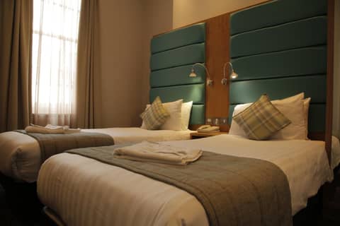 Astors Belgravia — hotel room