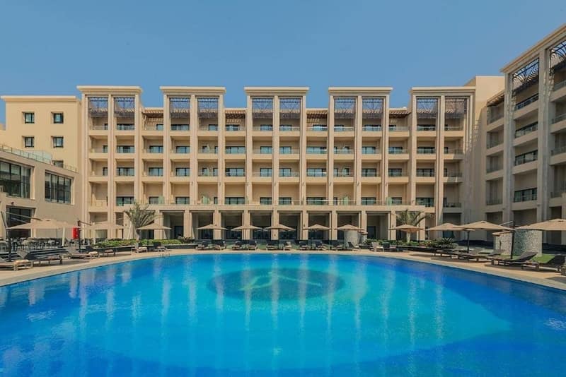 Triumph Luxury Hotel — photo 1