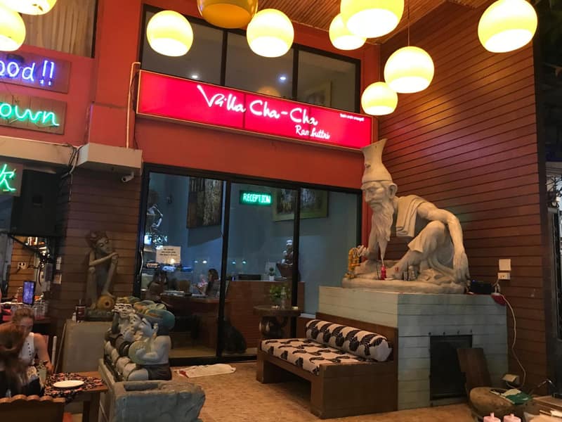 Villa Cha-Cha Khaosan Rambuttri — dining