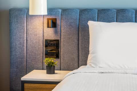 voco Melbourne Central by IHG — bedroom