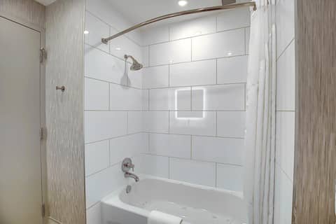 Holiday Inn Express & Suites - Calgary Airport Trail NE by IHG — photo 4