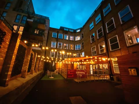 Safestay London Elephant & Castle — outdoor bbq area