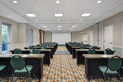 Hilton Garden Inn Jacksonville JTB/Deerwood Park — photo 9
