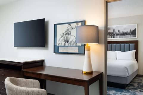 DoubleTree by Hilton Houston Medical Center Hotel & Suites — photo 3