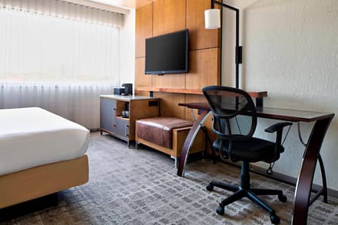 San Antonio Marriott Northwest Medical Center — hotel room