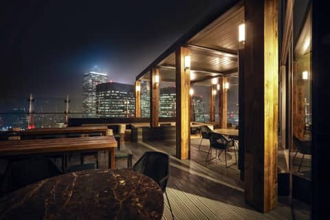 Novotel London Canary Wharf — roof