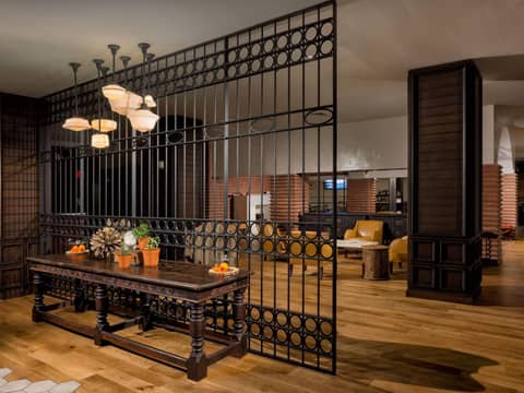 Hotel Valencia Riverwalk — photo 2