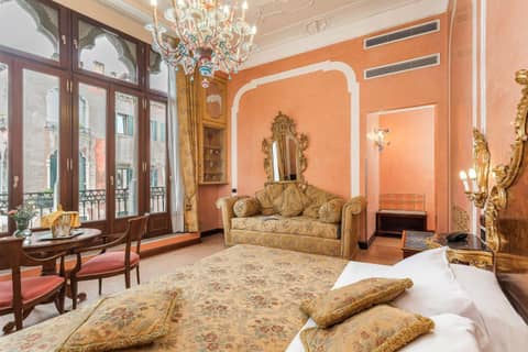 Hotel San Moisè — hotel room