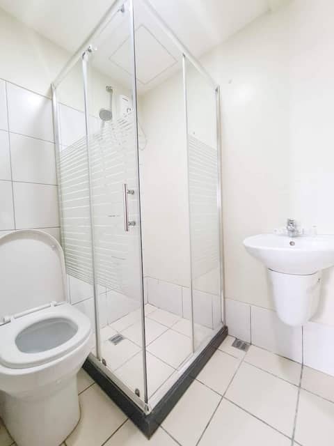 Cozy Studio at Horizons 101 — bathroom