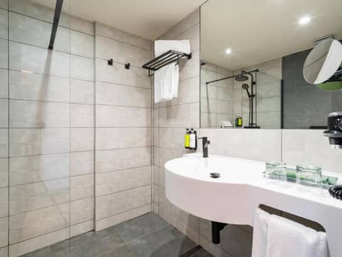 Sercotel Playa Canteras — bathroom