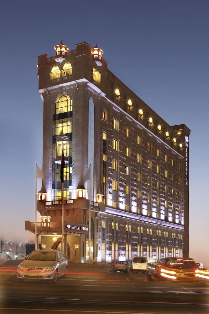 Platinum Hotel — building