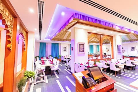 Platinum Hotel — dining