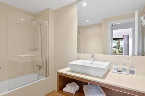 Apartamentos Pabisa Orlando — bathroom