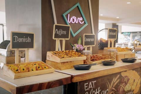 Radisson Resort & Spa Hua Hin — dining