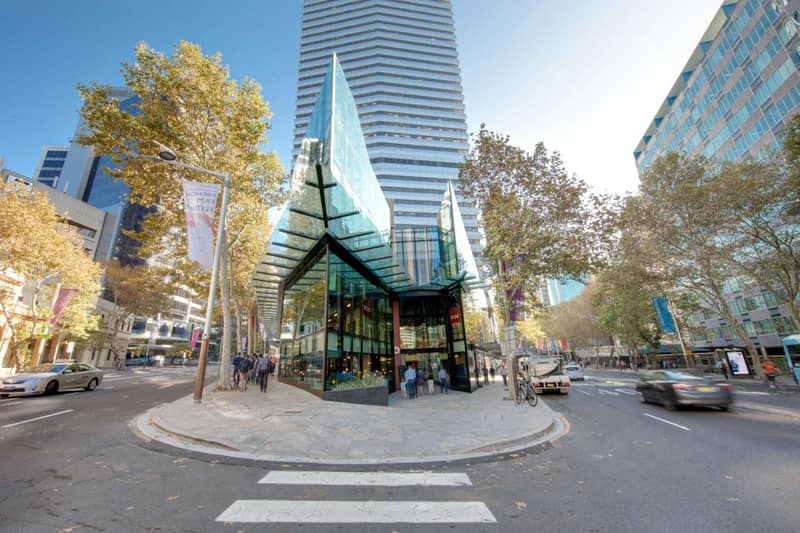 Vibe Hotel North Sydney — building