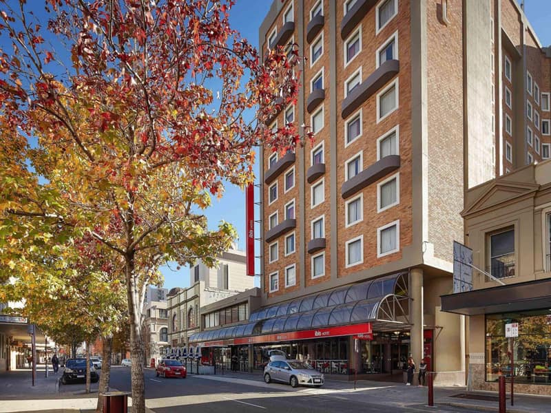 ibis Perth — building