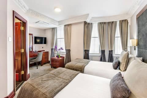 Gem Fitzrovia Hotel — hotel room