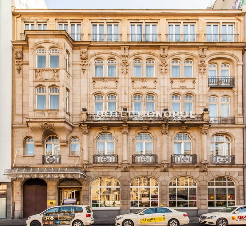 Hotel Monopol - Central Station — building