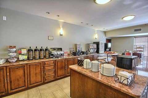 Country Inn & Suites by Radisson, Dearborn, MI — photo 6