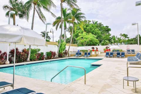 GALLERY One - A DoubleTree Suites by Hilton Hotel — photo 9