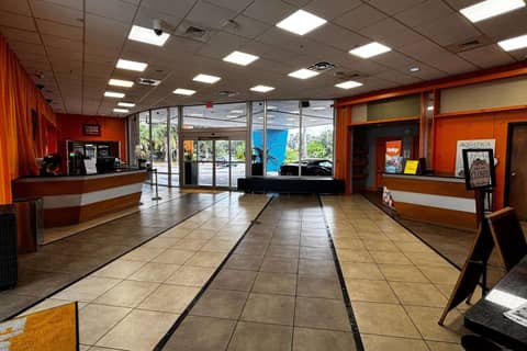 Ramada by Wyndham Flamingo Water Park — recepcion & lobby