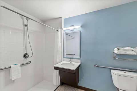WoodSpring Suites Austin North I-35 — photo 3