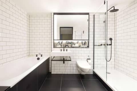 Andaz London Liverpool Street, By Hyatt — bathroom