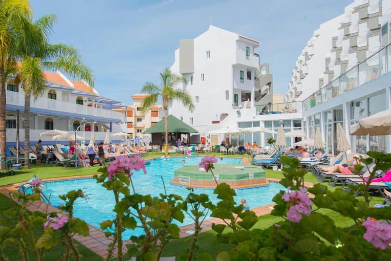 Playaolid Suites & Apartments — recepcion & lobby