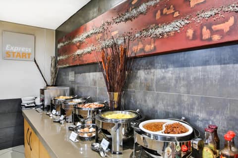 Holiday Inn Express Sandton-Woodmead by IHG — photo 2