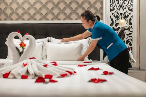 Lavender Central Hotel & Spa Hanoi — human