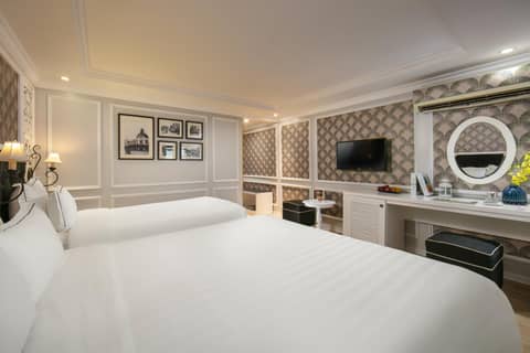 Lavender Central Hotel & Spa Hanoi — hotel room