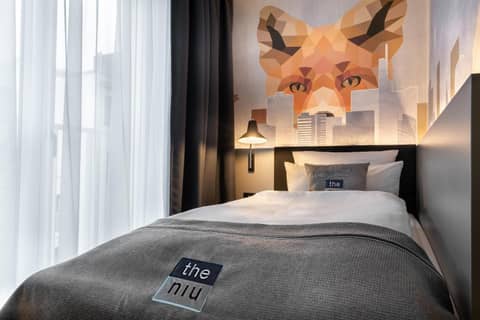 Holiday Inn - the niu, Charly Frankfurt City by IHG — bedroom