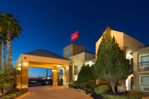 Ramada by Wyndham San Antonio Near SeaWorld - Lackland AFB — photo 6