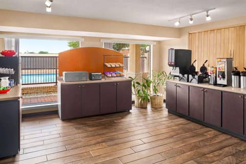 Ramada by Wyndham San Antonio Near SeaWorld - Lackland AFB — photo 7