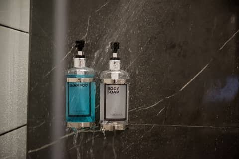 Sugar Marina Hotel - Cliffhanger - Aonang — bathroom