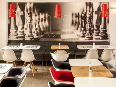 ibis London Stratford — restaurant