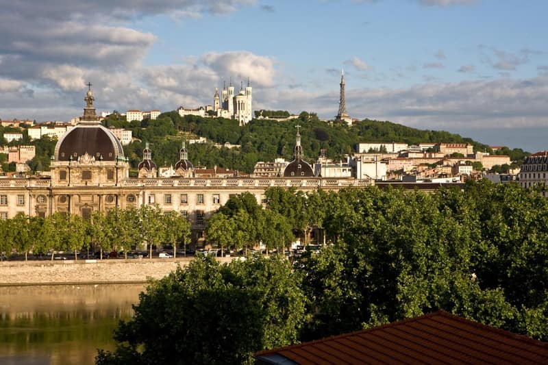 Best Western Plus Hotel du Pont Wilson — building