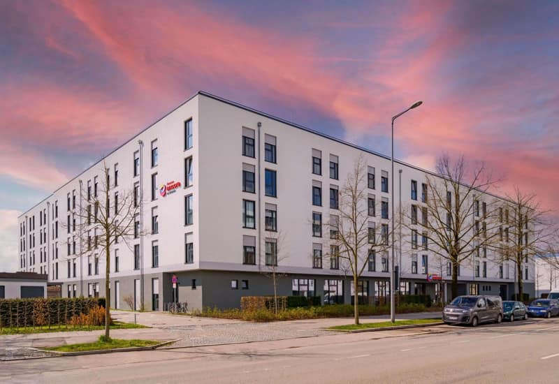 Ramada Encore by Wyndham Munich Messe — building