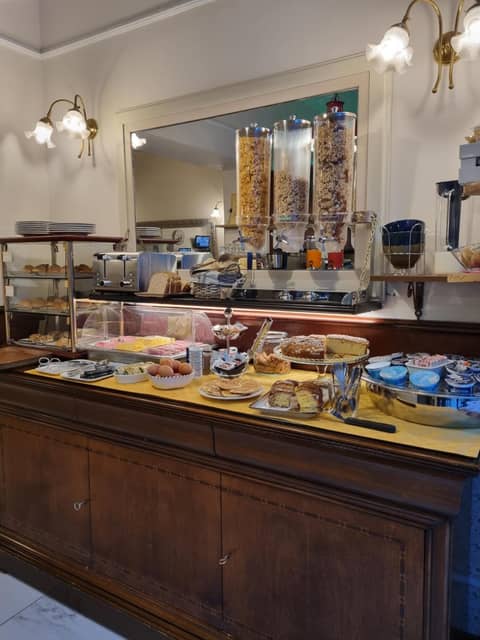 Hotel Charly — dining