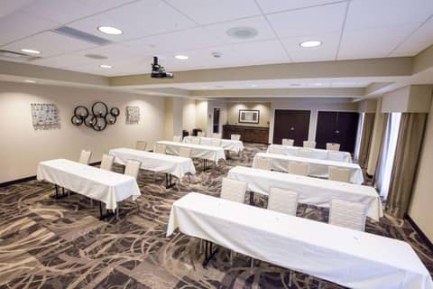 Hampton Inn & Suites - Pittsburgh/Harmarville, PA — photo 7