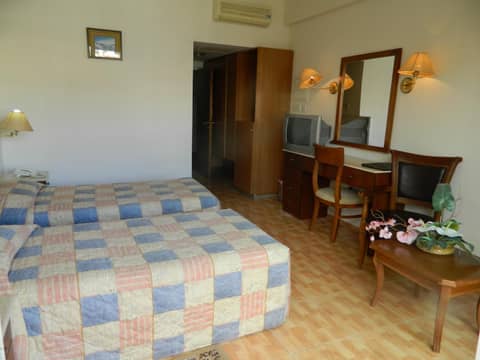 M. Moniatis Hotel — photo 9