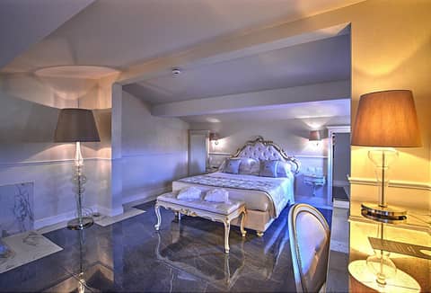 The Moon Boutique Hotel & Spa — bedroom