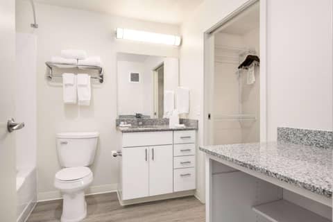 WaterWalk Extended Stay by Wyndham Minneapolis - Plymouth — photo 6
