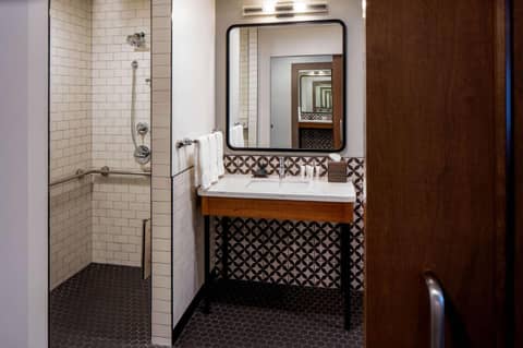 The Last Hotel — photo 7