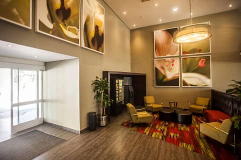 StayEasy Eastgate — photo 7
