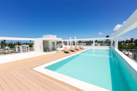 Ducassi Suites Rooftop Pool Beach Club & Spa — photo 2