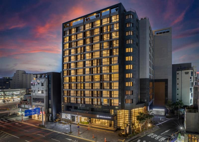 Golden Daisy Hotel — building