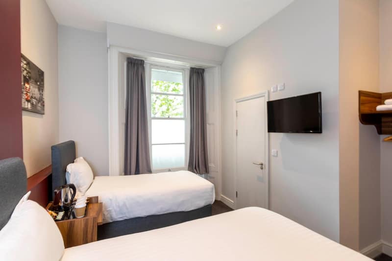 Royal Park Hotel — hotel room