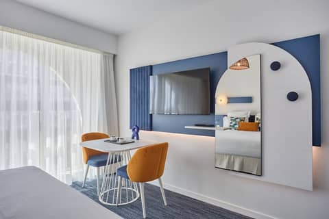 Appart Hotel Odalys City Marseille Centre Euromed — hotel room