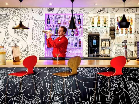 ibis London Greenwich — bar